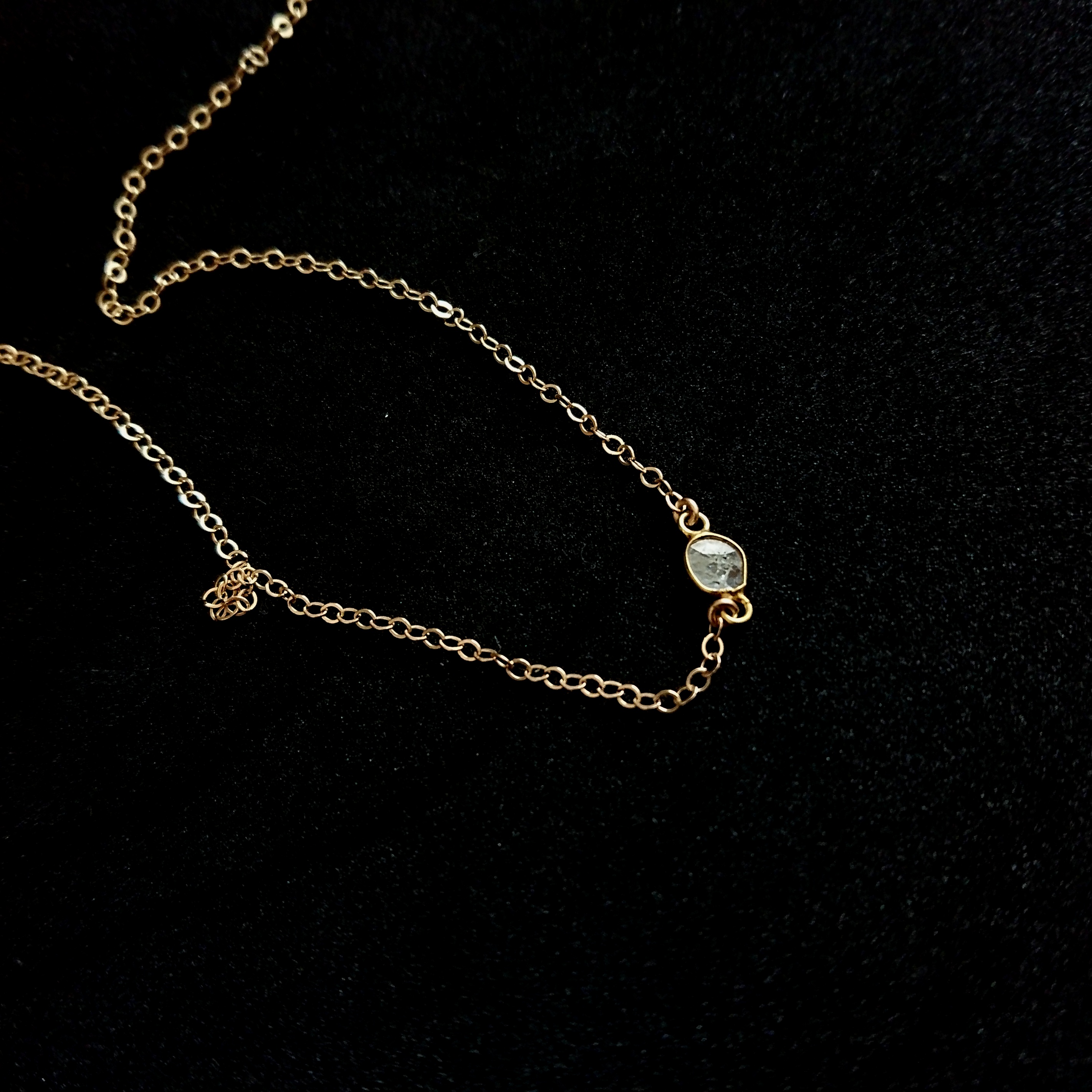 天然石スライスダイヤモンドのシンプルゴールドネックレス | glam 
